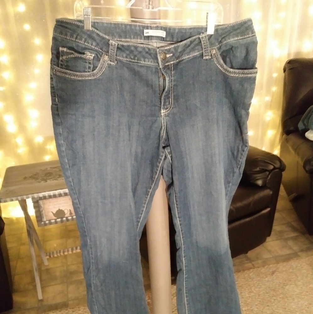 Lee slender Bootcut size 20